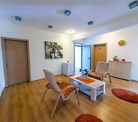 Hotel Piramida 3*